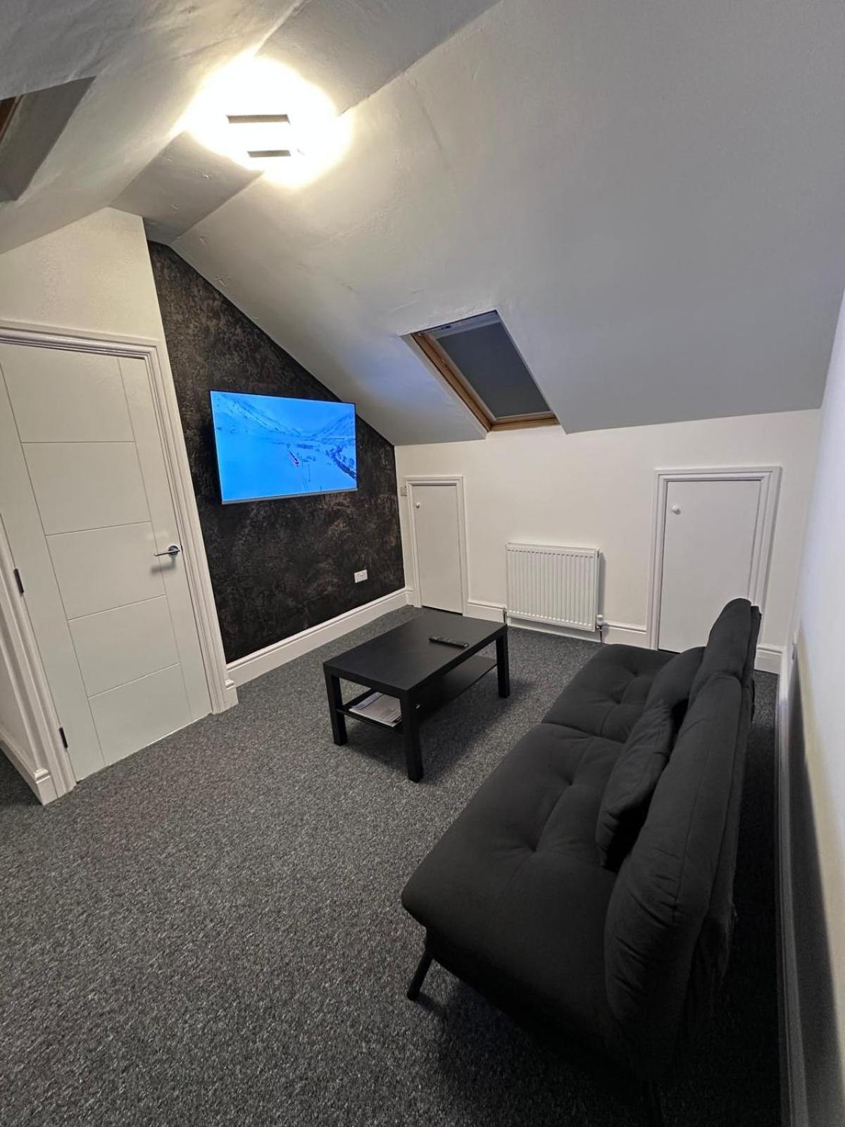 Modern Two-Bedroom Apartment Manchester Exterior foto